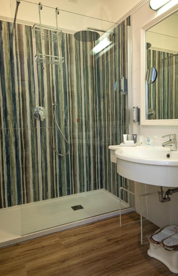 Chambre Double ou Lits Jumeaux avec Lit d'Appoint