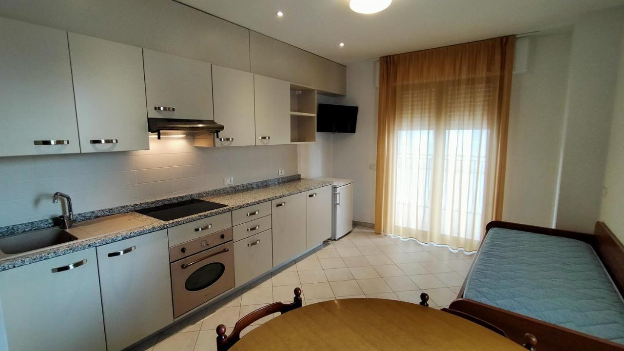 Two-Bedroom Apartment,1094904627:JPEG