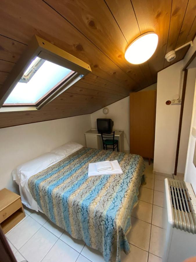 Single Room,1589095084:JPEG