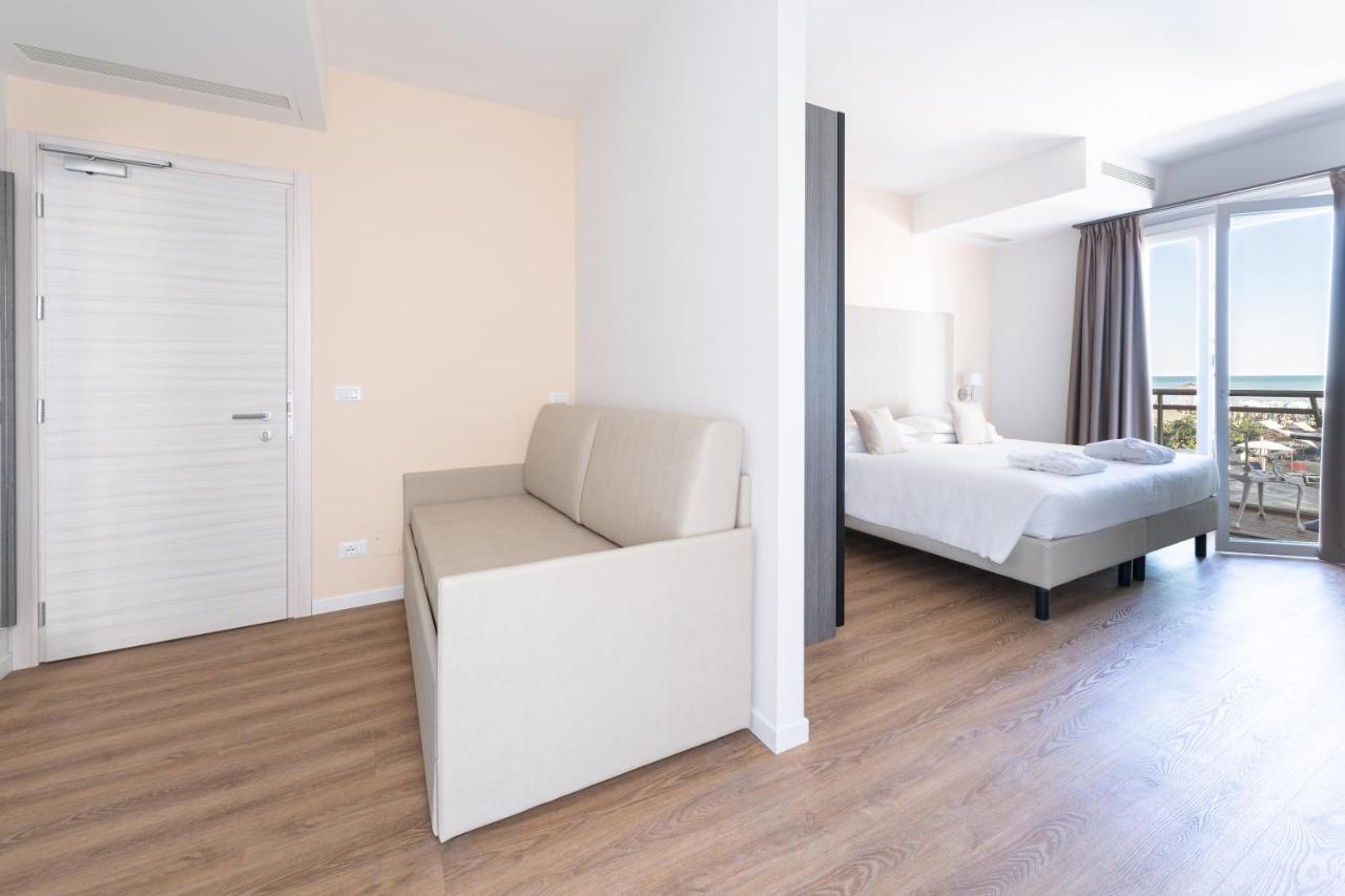 Superior Junior Suite met Balkon en Uitzicht op Zee