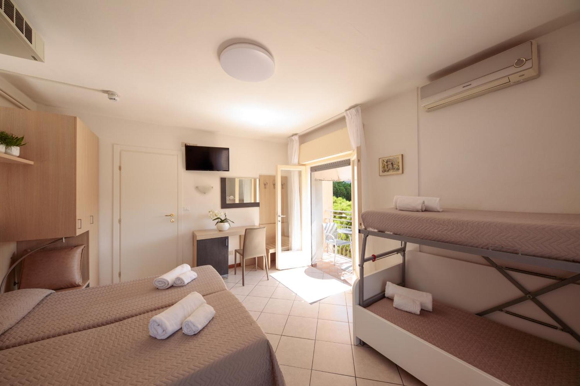 Quadruple Room Balcony,1544131225:JPEG