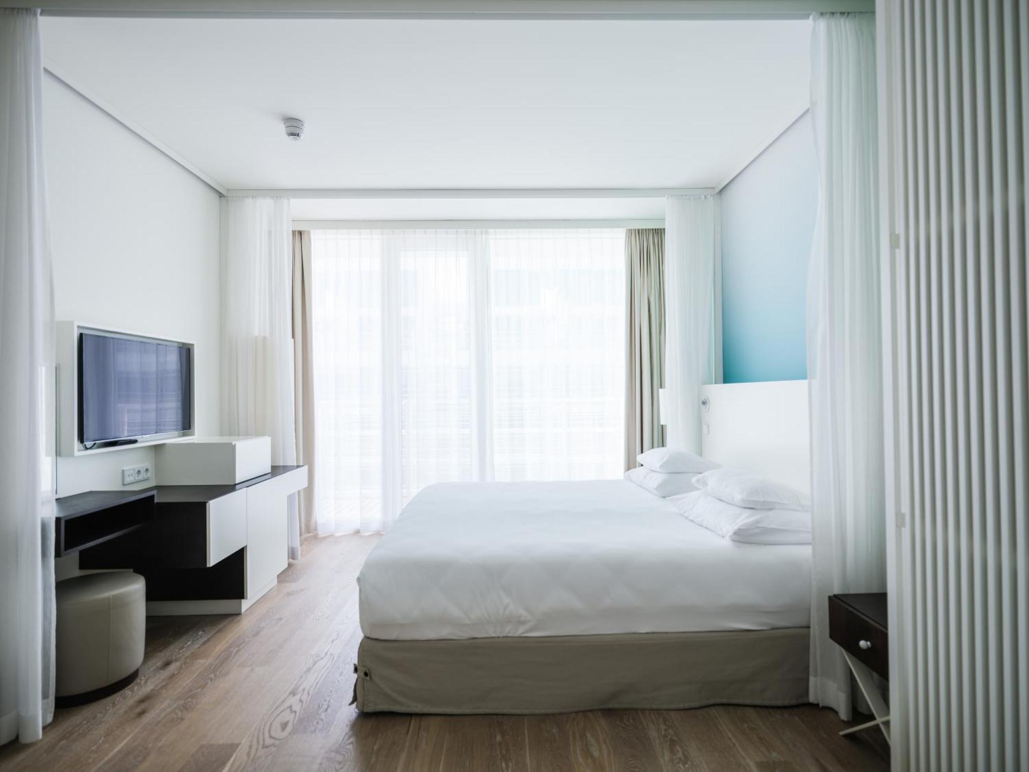 Deluxe Room with Balcony