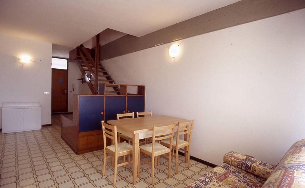 Two-Bedroom Apartment,195986062:JPEG