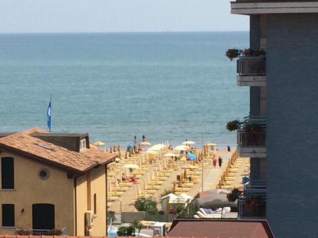 Two-Bedroom Apartment with Sea View (6 Adults)