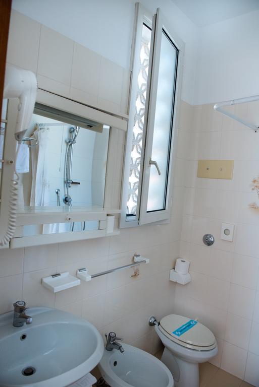 Quadruple Room,832501637:JPEG