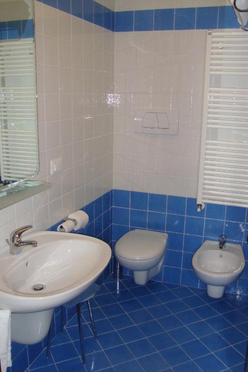 Doppel- oder Zweibettzimmer
