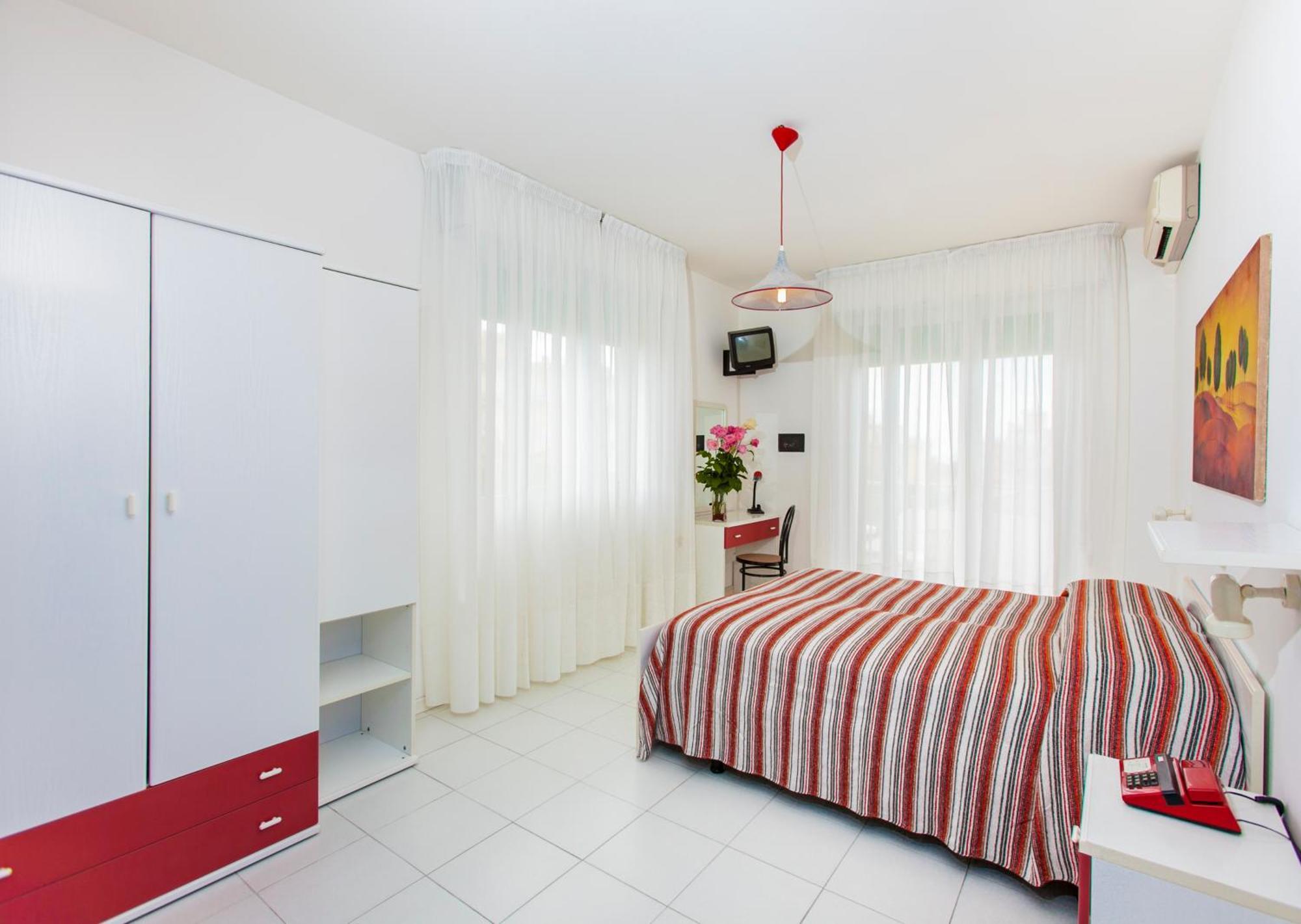 Basic Triple Room,32217262:JPEG
