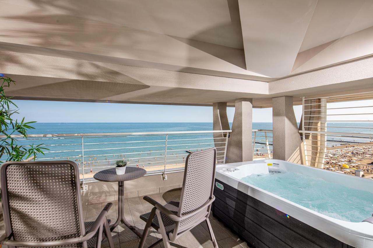 Panoramic Double Room with Sofa Bed,Whirlpool and Direct Sea View
