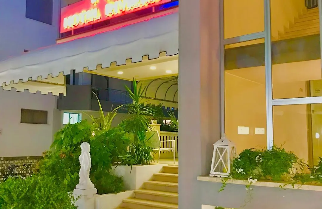 Hotel Riviera-1