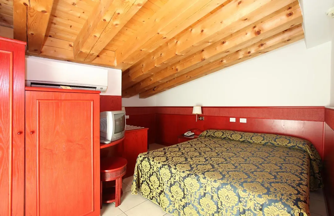 Hotel Garni San Carlo-1
