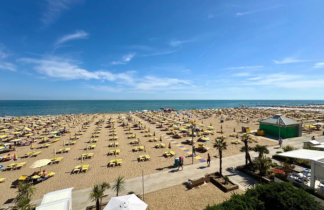 Villa Fronte Mare - Carraro Immobiliare - Family Apartments-1