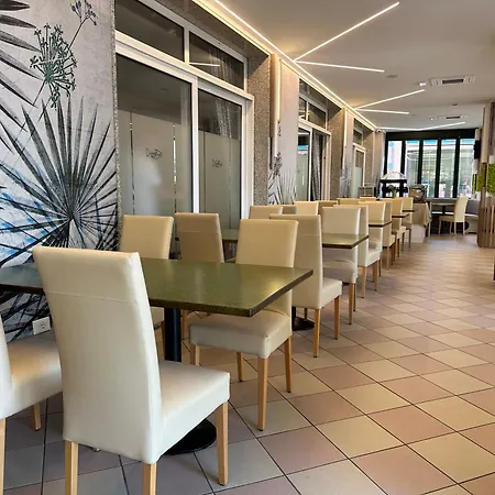 Hotel Storione-2