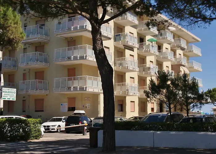 Appartamenti Diplomatic-Residence Fronte Mare-Piazza Torino-Jesolo